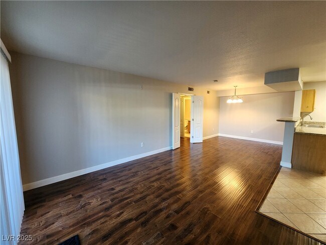 Building Photo - 5055 W Hacienda Ave