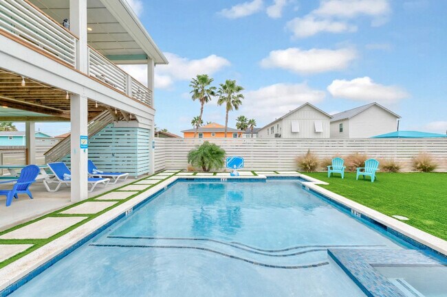 Building Photo - 119 6th St