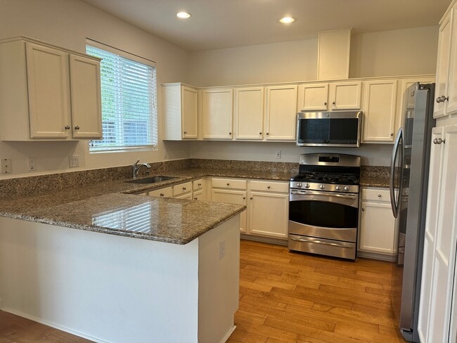 Building Photo - 1708 Spur Ridge Ln