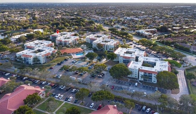 Building Photo - 1820 SW 81st Ave