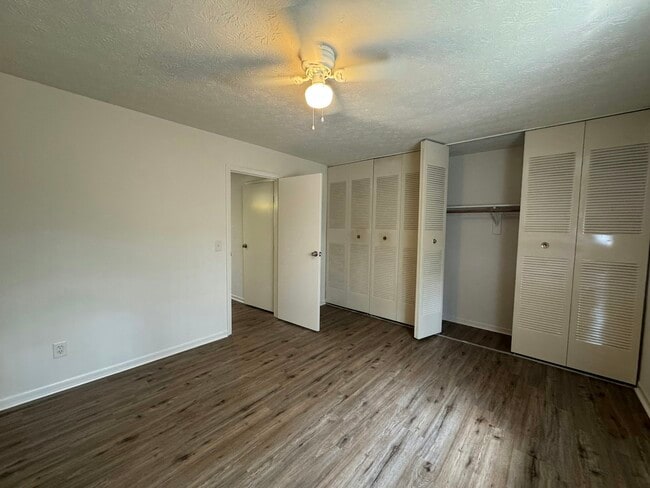 Building Photo - 4438 Hamilton Ave