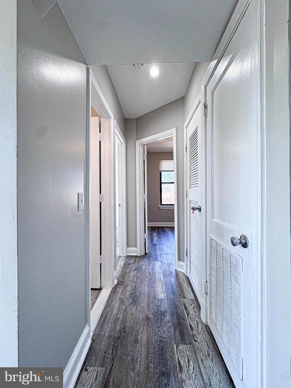 Building Photo - 4630 Hillside Rd SE