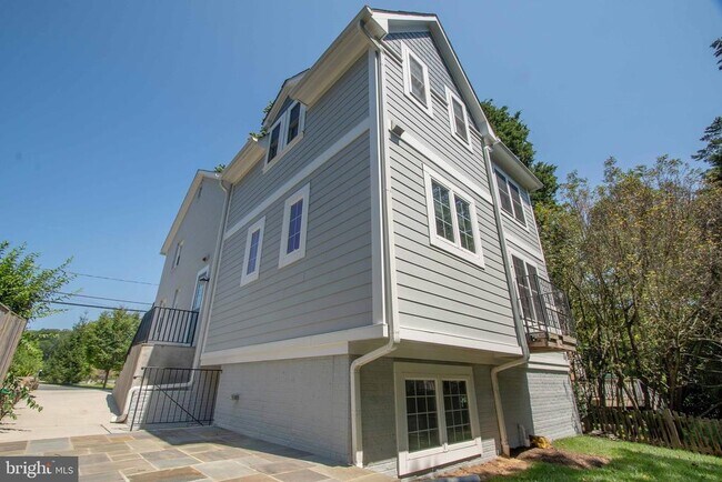 Building Photo - 5128 28th St N