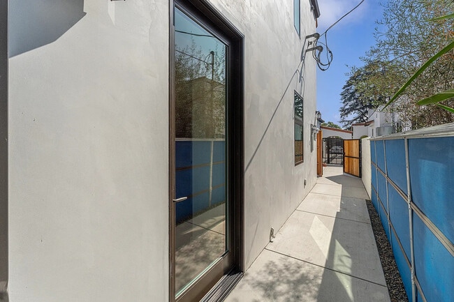 Building Photo - 1765 S Crescent Heights Blvd