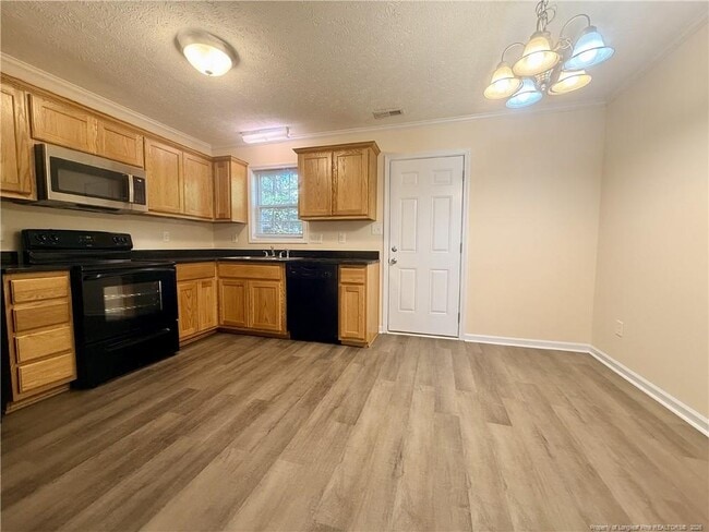 Building Photo - 3332 Kenmont Ln
