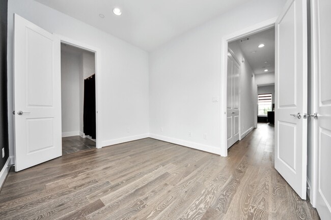 Building Photo - 8724 Oak Kolbe Ln