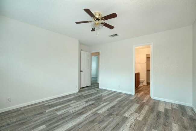 Building Photo - 4620 Acers Ln