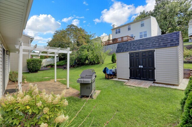 Building Photo - Charming Home with Modern Upgrades and Out...