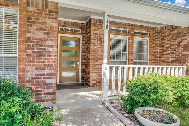 Building Photo - 7120 Axis Ct