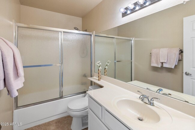 Building Photo - 9012 E Sutton Dr