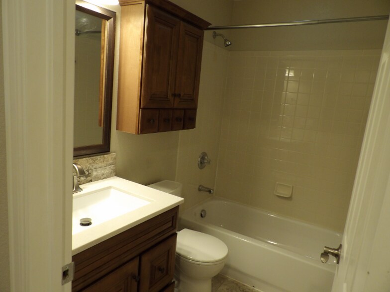 Building Photo - 11497 White Lotus Ln