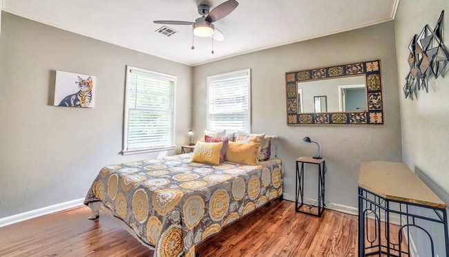Building Photo - Beautifully Renovated Rose District Home