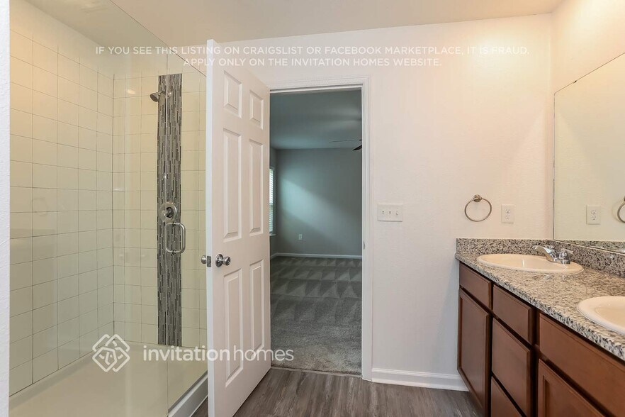 Building Photo - 12357 Golden Bell Dr