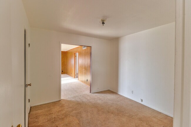 Building Photo - 5108 Mt Hood Dr