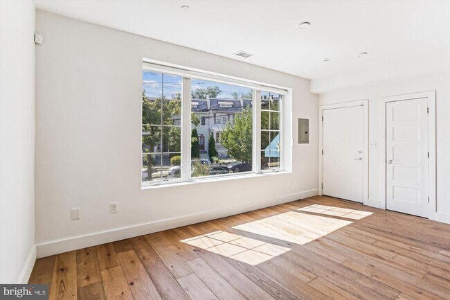 Building Photo - 2409 37th St NW