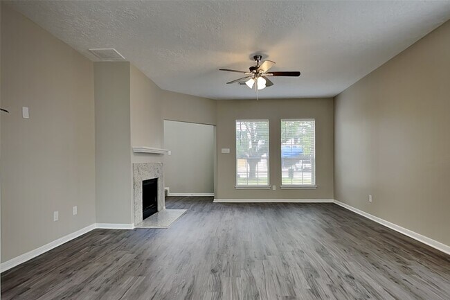 Building Photo - 25814 Richards Rd