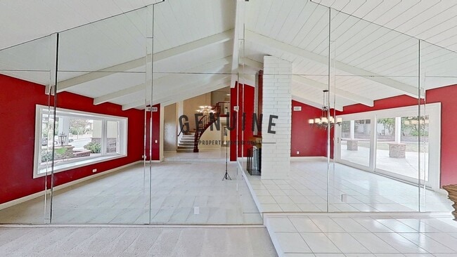 Building Photo - Large 4 Bedroom House with Pebble Bottom Pool - Backyard Oasis!