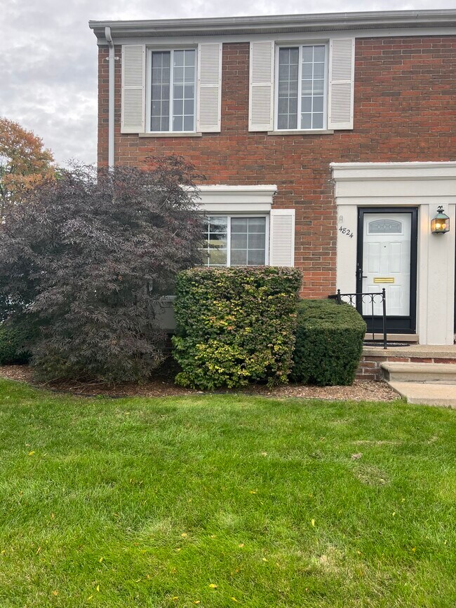 4824 Mansfield Ave 4824 Mansfield Ave Royal Oak MI 48073 Apartment
