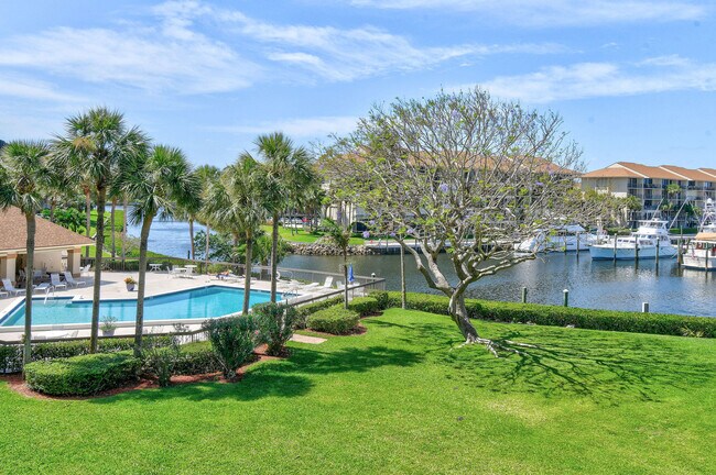 Building Photo - 1201 Seafarer Cir