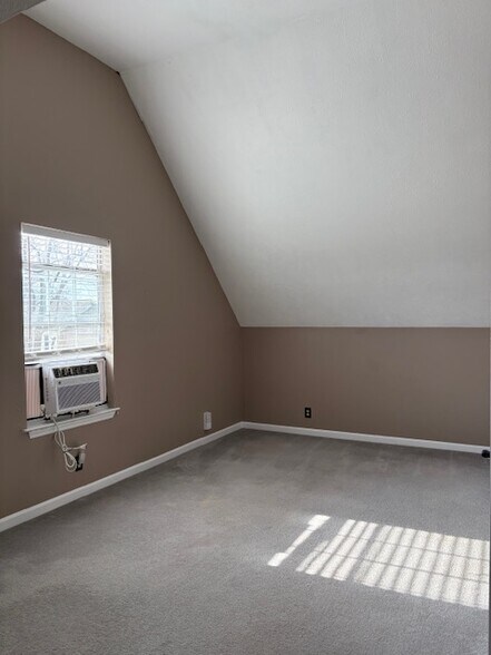 Upstairs BR2 - 2316 Peak Hill Cv