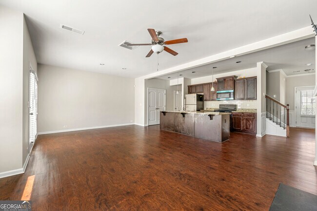 Building Photo - 2411 Oakleaf Cir