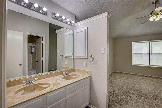 Building Photo - 406 Valley Spring Dr