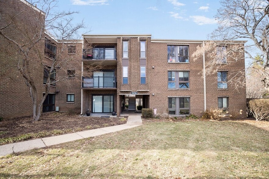 Primary Photo - 3216 Spartan Rd