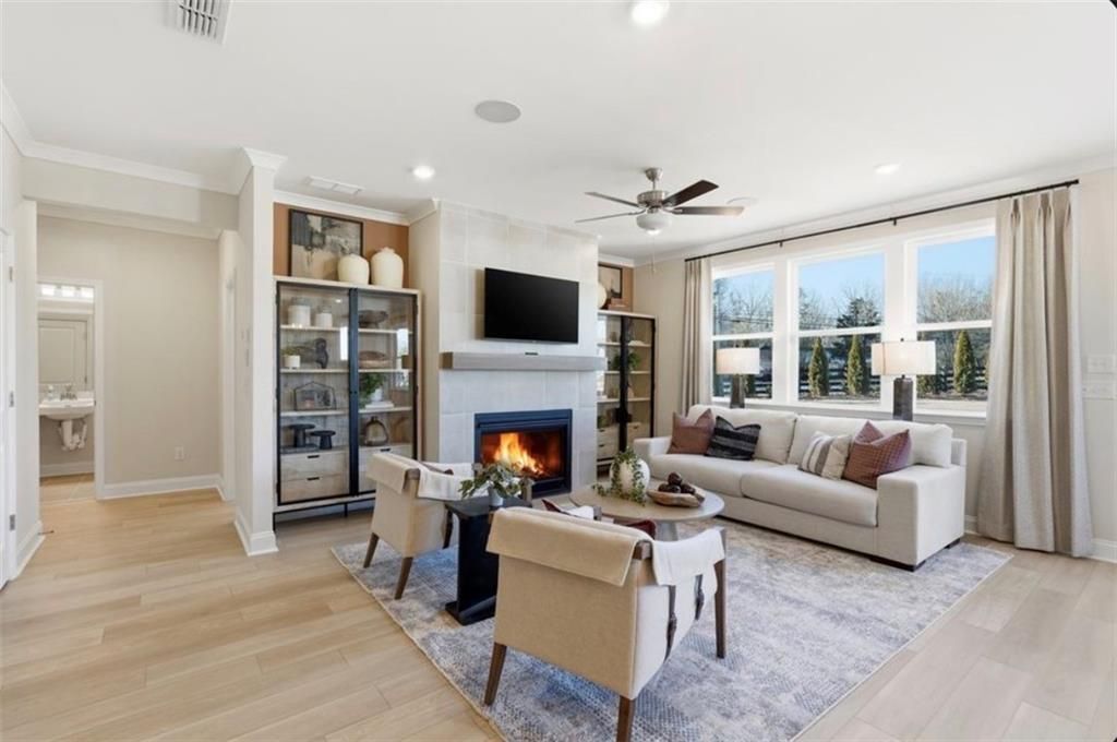 Building Photo - 2145 The Ln NE