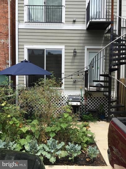 Building Photo - 39 U St NE