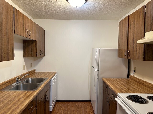 Building Photo - 8381 Marigold St