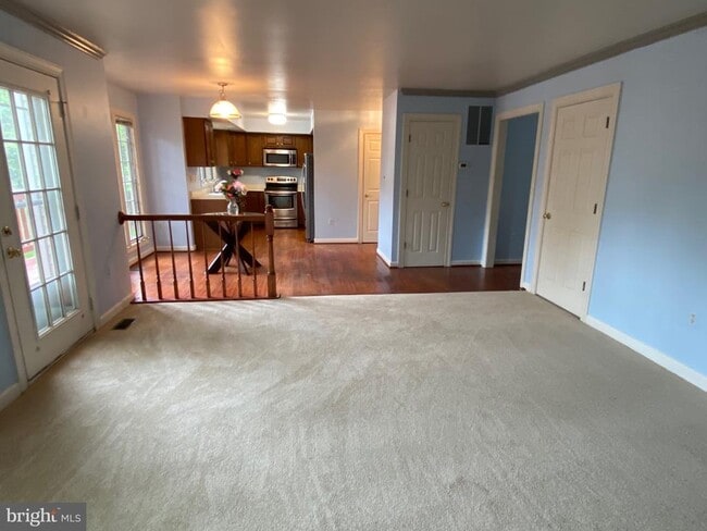 Building Photo - 9621 Bainbridge Ct
