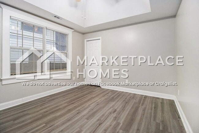 Building Photo - 1638 Mercer Ave