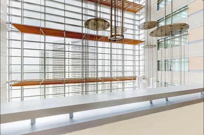 Building Photo - 1395 Brickell Ave