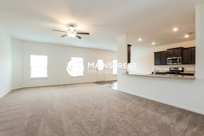 Building Photo - 4 Bedroom Pet-Friendly Home in New Braunfe...