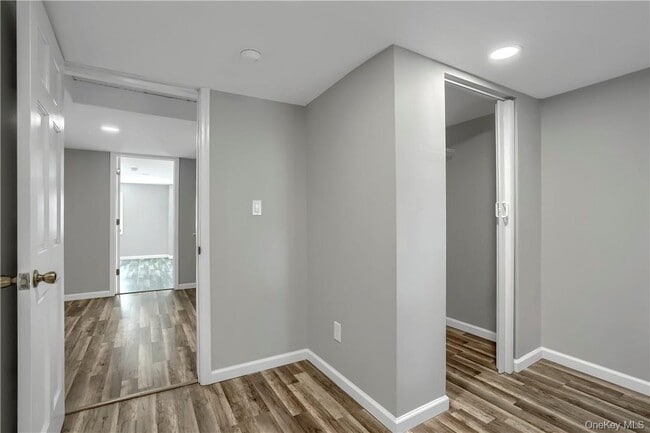 Building Photo - 28 Spring St