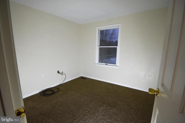 Building Photo - 106 Smithfield Ct