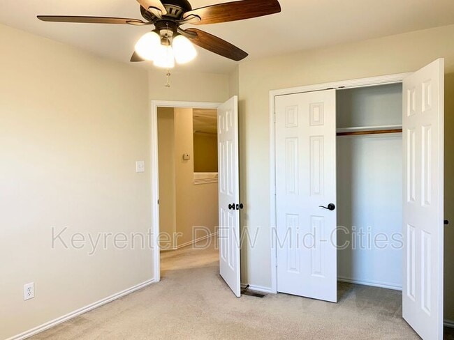Building Photo - 2993 St Andrews Dr