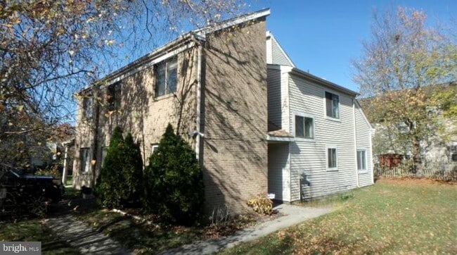 Building Photo - 21 Alexander Ct