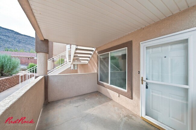 Building Photo - 1301 W Indian Hls