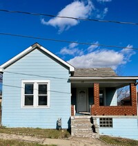 Building Photo - Three Bedroom Single Family Home