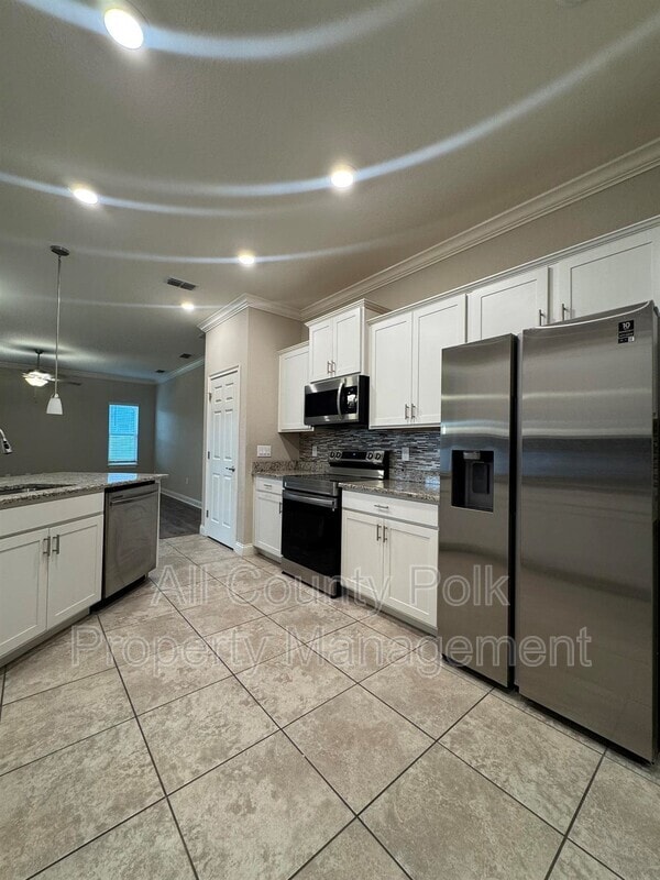 Building Photo - 272 Walkers Point Dr