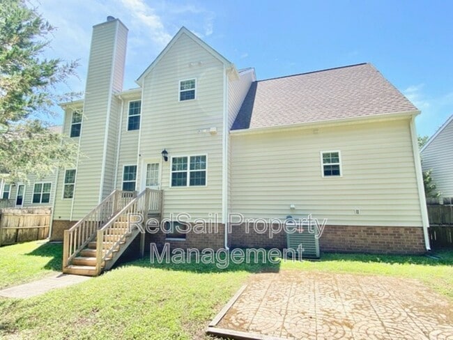 Building Photo - 304 Minnie Cir