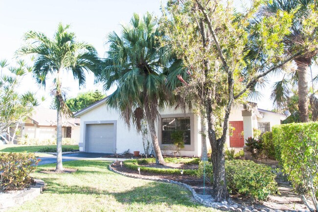 Building Photo - 8963 Old Pine Way