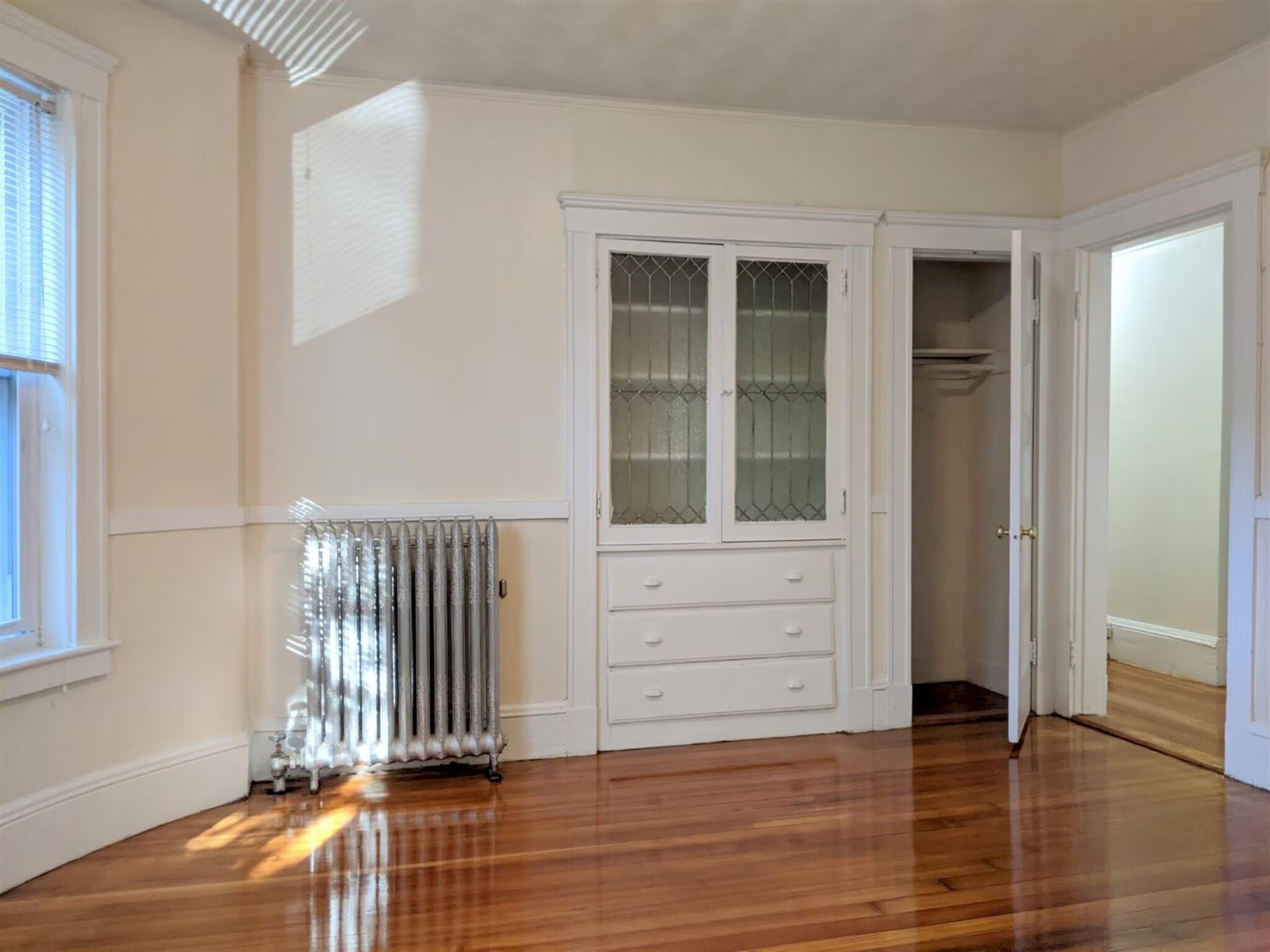 Building Photo - 14 Sanborn Ave