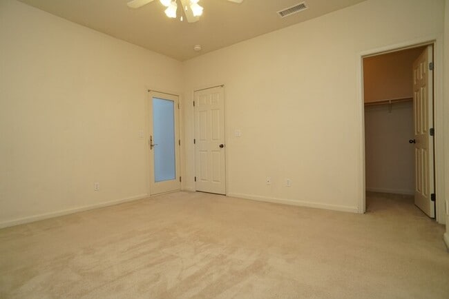 Building Photo - Charming 3 Bedroom Home for Rent in Crocker Ranch  Roseville!