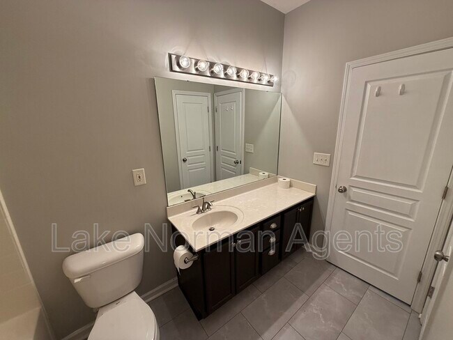 Building Photo - 11613 Truan Ln