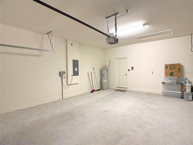 Building Photo - 4510 Rapallo Ave