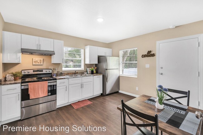 Primary Photo - 2 br, 1 bath House - 301 Union Street