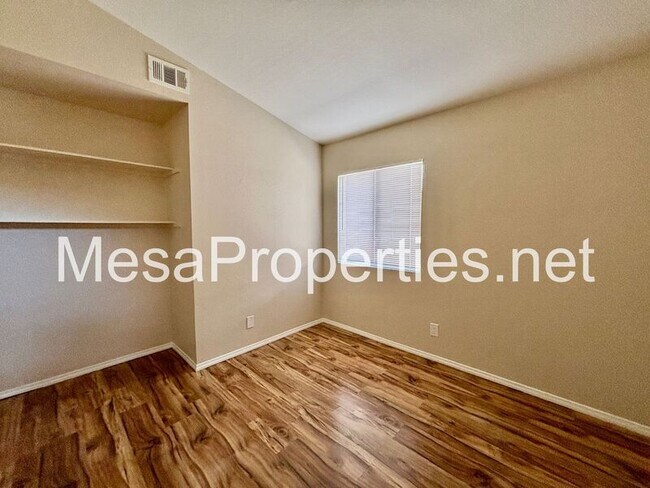 Building Photo - 14390 Hillsborough Dr