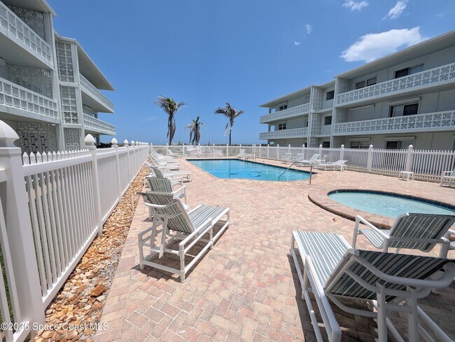 Building Photo - 4800 Ocean Beach Blvd